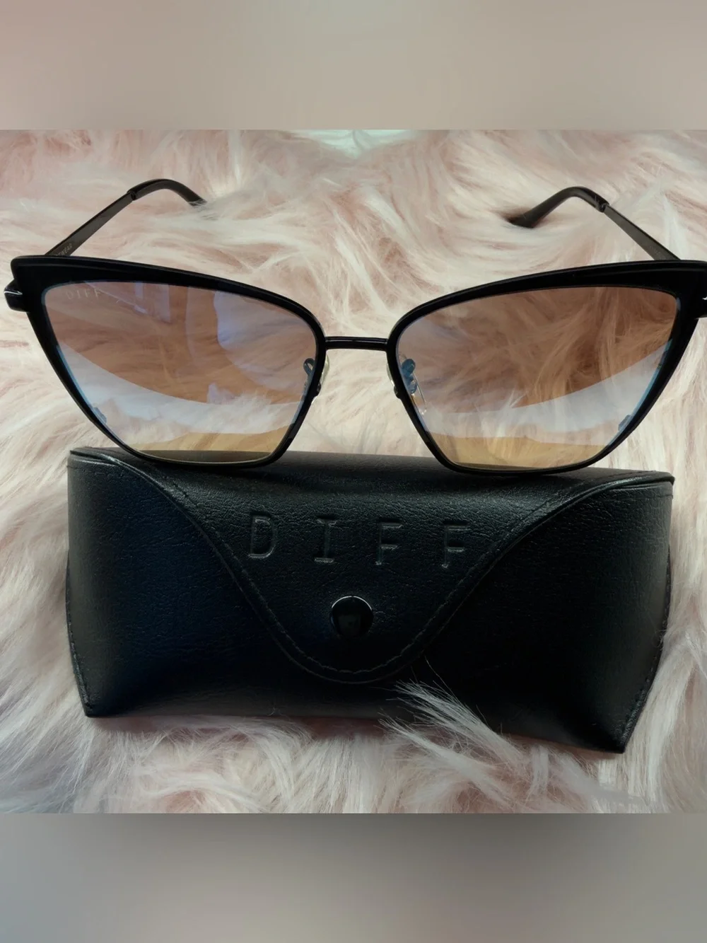 DIFF Becky style sunglasses